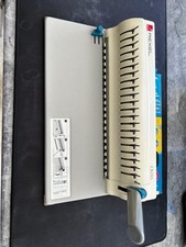 Rexel Comb Binder Cb205