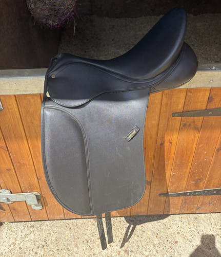 Wintec black synthetic - 17",