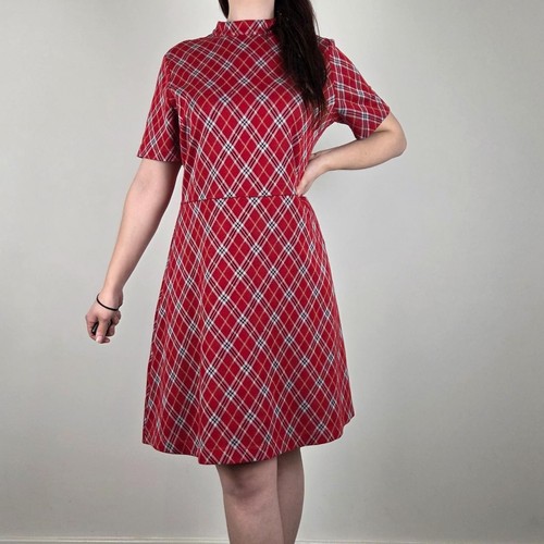 Red tartan line - red,