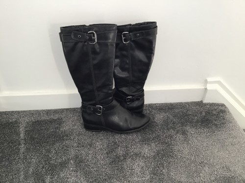 Ladies flat buckled boot - flat,