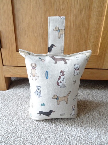Dogs doorstop filled unfilled - dogs,