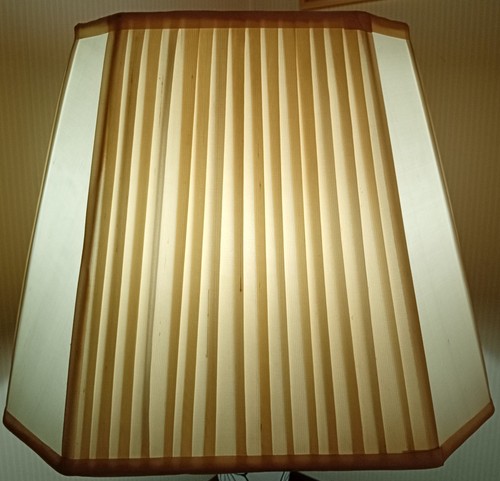 Large square box pleated - square, box-pleated