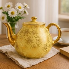 Hall Teapot – Vintage Daisy
