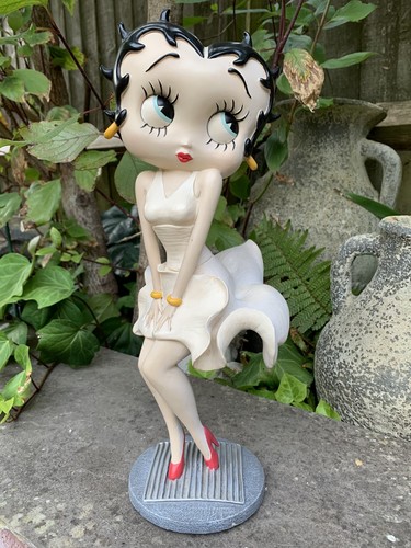 Rare large tall betty - rare,