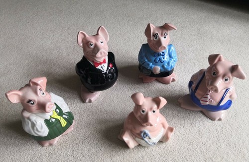 Set natwest pigs by - of,