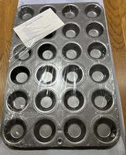 Pampered Chef Deluxe Mini Muffin Pan 24 Hole Mini Tart ,Brownie ,Cakes Pan 