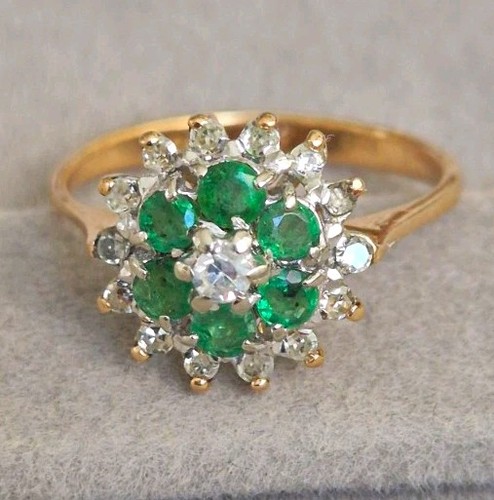 18ct yellow gold - emerald, &