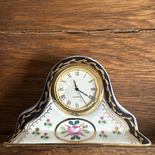 Vintage mantel style - mantel,