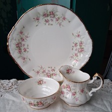 Paragon Victoriana Rose Cake