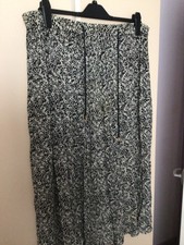 Unbranded crinkle cotton fabric skirt