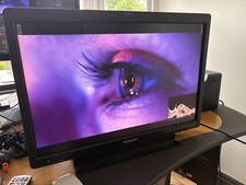 25.5 inch Panasonic BT-LH2550 Professional Video Monitor 