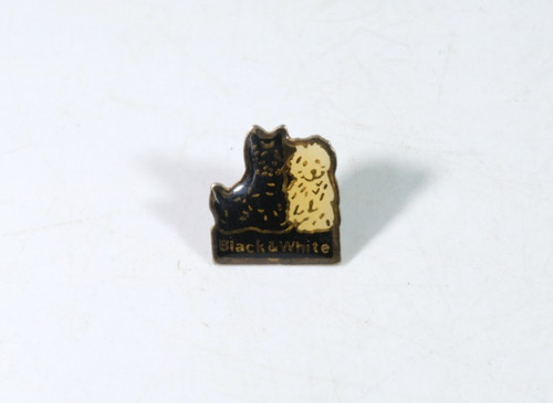 Black white whisky pin - &, badge