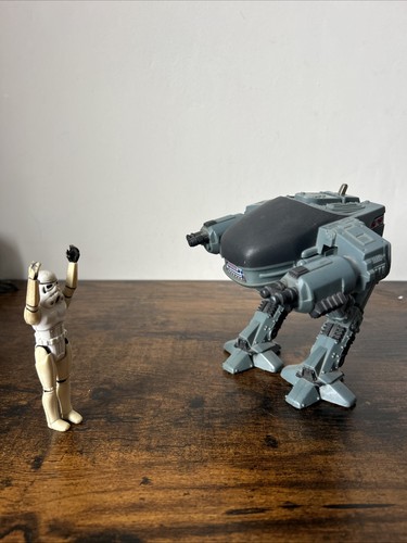 Kenner robocop 260 209 - kenner, ed-209