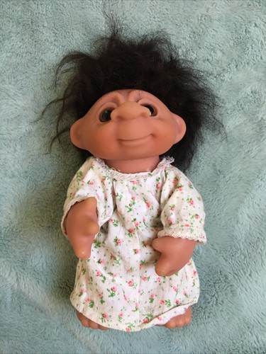 Dam troll girl black hair - dam,