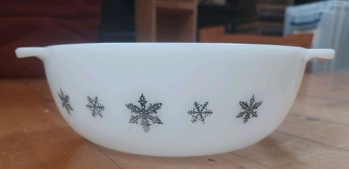 Pyrex snowflake pattern - snowflake,