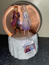 ELSA & ANNA Frozen 2 Snowglobe