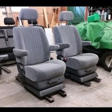 Swivel captain seats - 2,