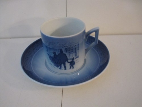 Royal copenhagen christmas cup - christmas,
