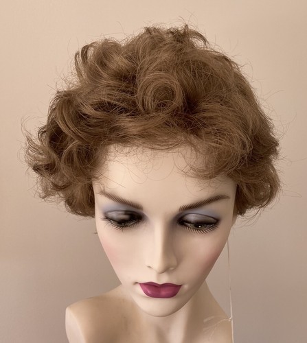 Coral wig natural image - coral,
