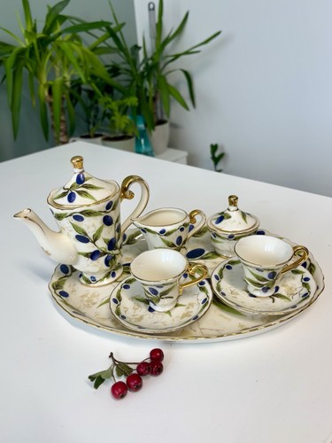 Vintage regal miniature - vintage,