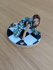 DAMAGED Lara Croft FIGURE