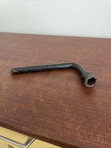 Vintage shaped box spanner - l,