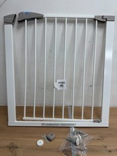 Lindam Sure Shut Axis 76-82cm Pressure Fit Safety Gate - White