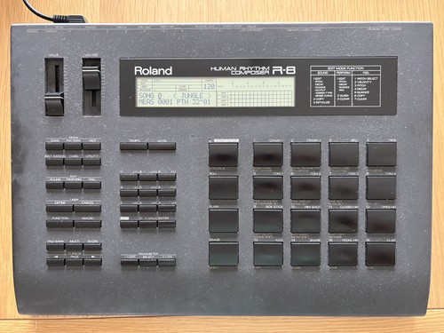 Roland human rhythm - r-8,