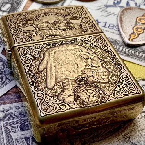 Zippo memento mori - “memento, mori”