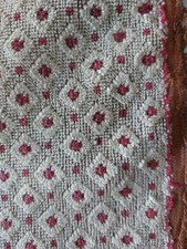 1.3m x 1.34m Cream & Red Heavy