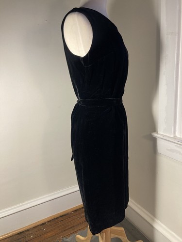 Vintage 1940s black velvet - vintage,