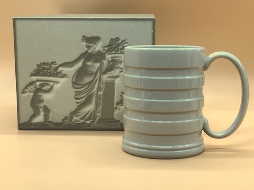 Wedgwood pottery queen - wedgwood, queen's