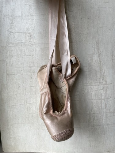 Vintage timeworn pink satin - pink,
