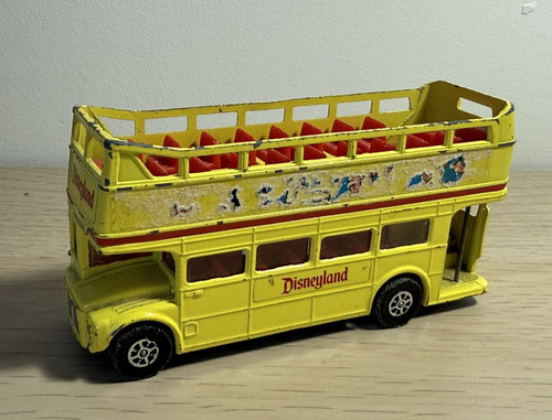 Corgi disneyland routemaster - corgi,