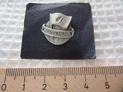 Malaysia airlines pin badge - airlines,