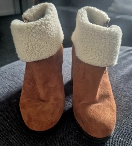 Primark tan fur boots turn - tan,