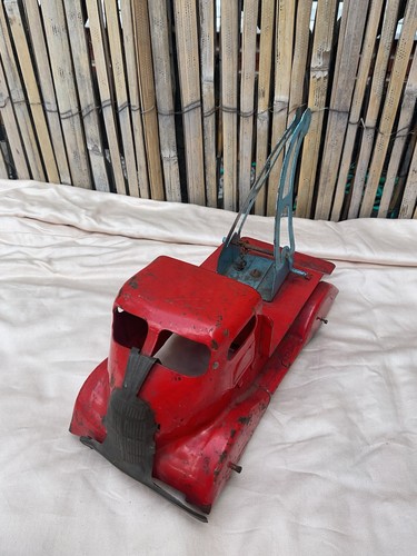 Vintage triang tin - tin, plate