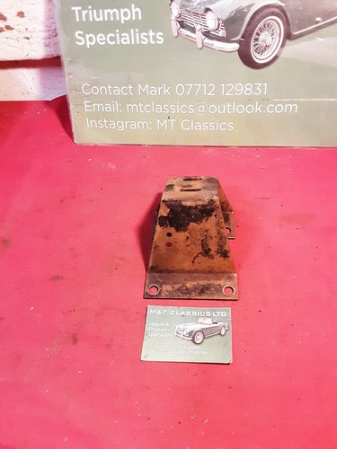 Triumph tr4 bracket engine - tr4, 6