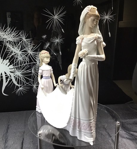 Lladro figurine here comes - lladro, “here