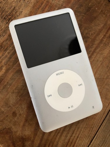 Silver ipod classic 160gb - ipod,