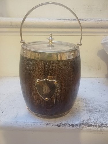 Vintage old biscuit - biscuit, oak