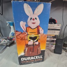 Vintage Duracell Mountain Rock Climbing Mechanical Bunny Rabbit boxed working