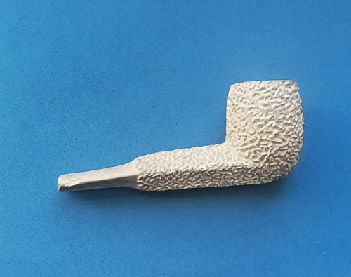 Antique clay pipe bulldog - clay,