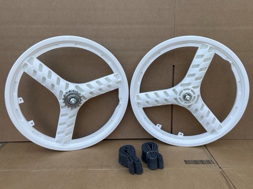 Bicycle plastic white mag - bicycle,