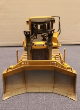 DM85566 - CAT D8T Track Type