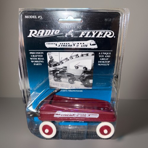 Radio flyer red wagon - radio,