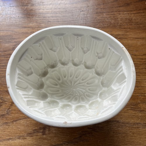 Vintage cream jelly mold - jelly,