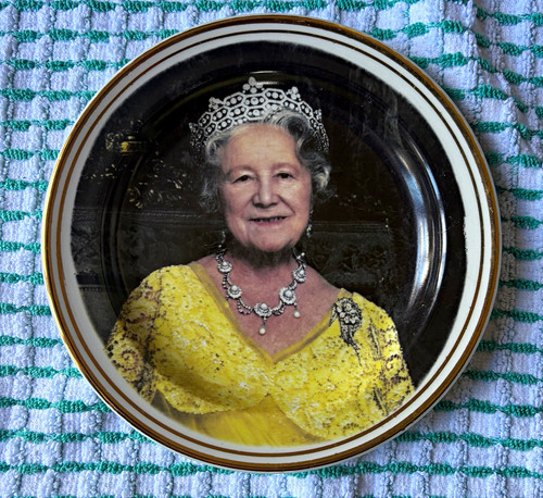 Wood sons queen - wood, mother