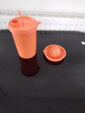 Vintage Tupperware 1970's Orange Juice Store & Pour Container #321-17 & Juicer