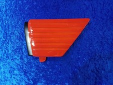 Suzuki GSX250 GSX400 GS450 Side Panel L/H Red 47211-44100-07P NOS Rare Genuine